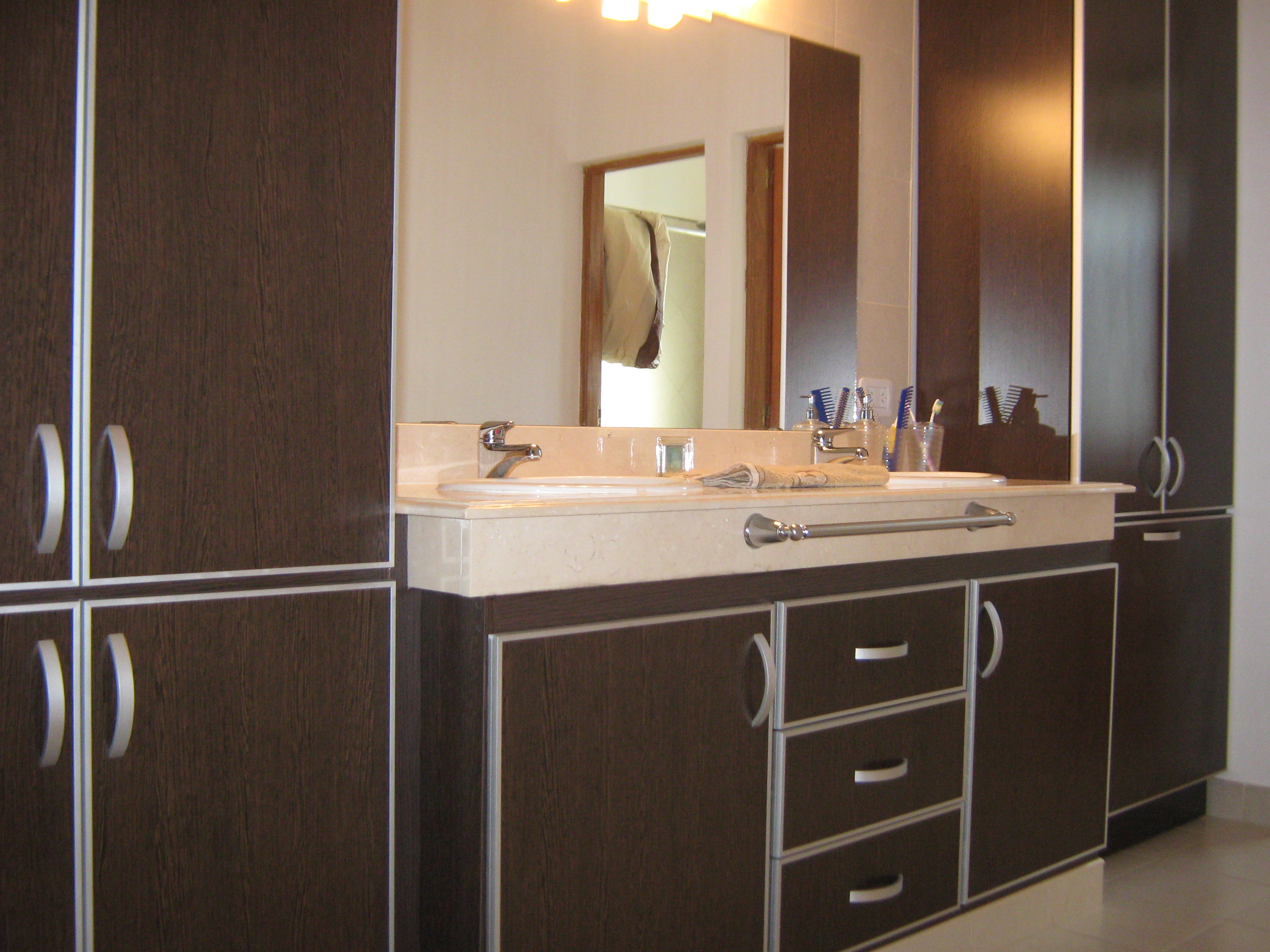 mueble para baño 1 – Alumil